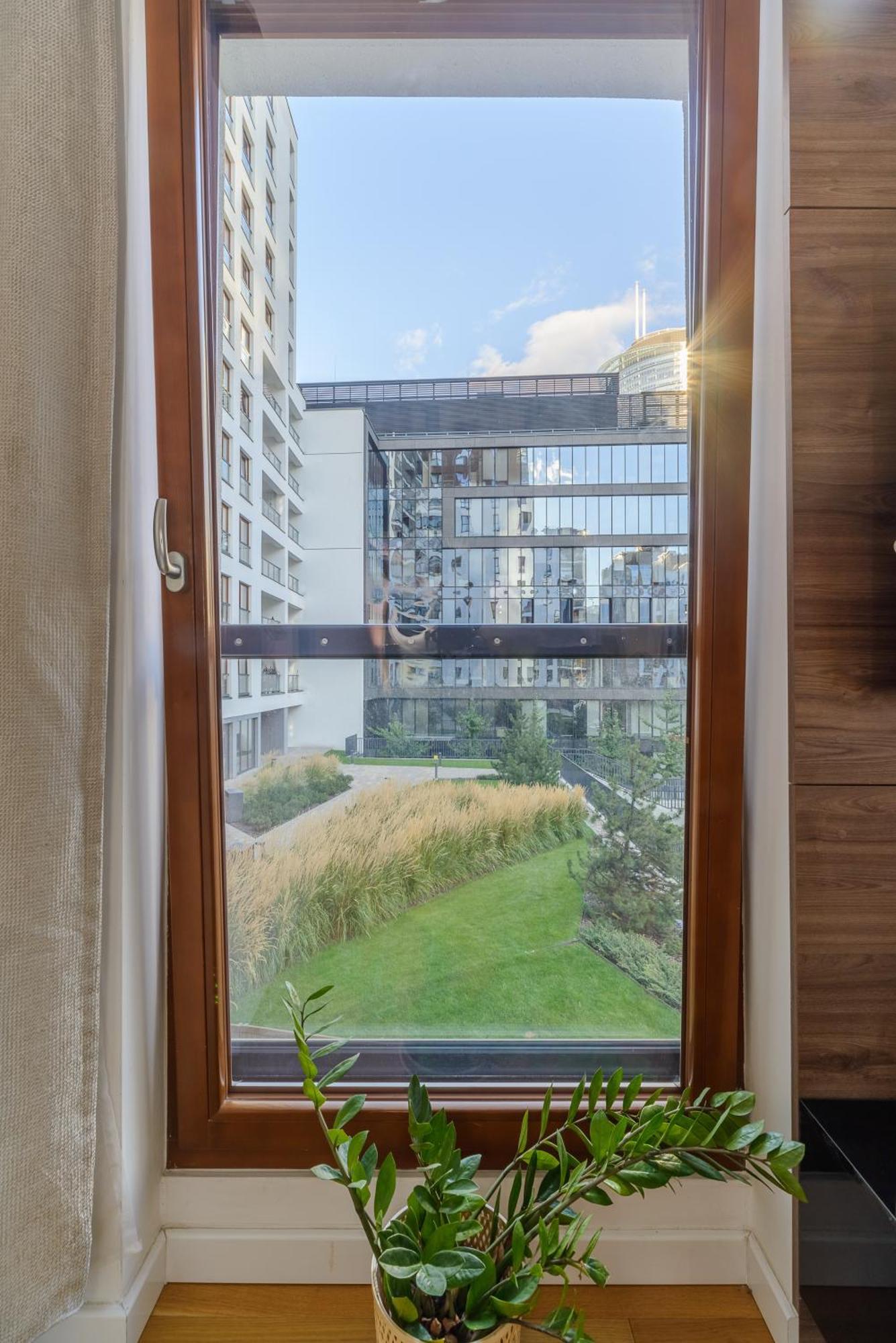 Lumina Apartment With Parking Near Muzeum Powstania Warszawa Eksteriør billede